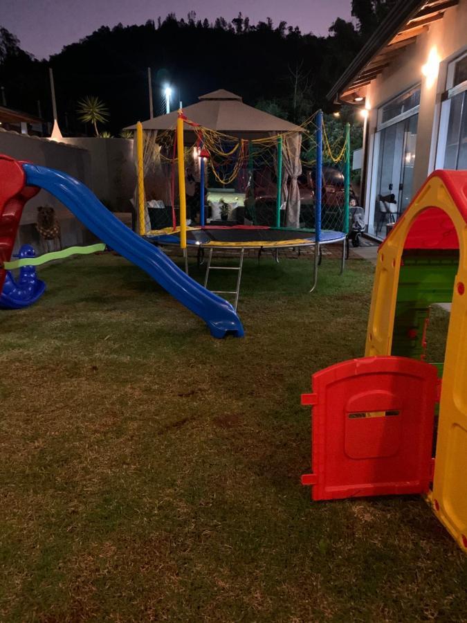 Pousada Familia Bueno Monte Alegre do Sul Εξωτερικό φωτογραφία